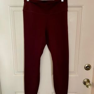 Maroon Nike dri-fit leggings women’s size large